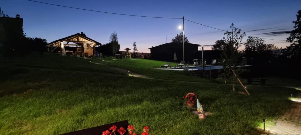 Casa Vacanza Con Piscina,Area Giochi Bambini. Santa Maria della Versa Eksteriør billede