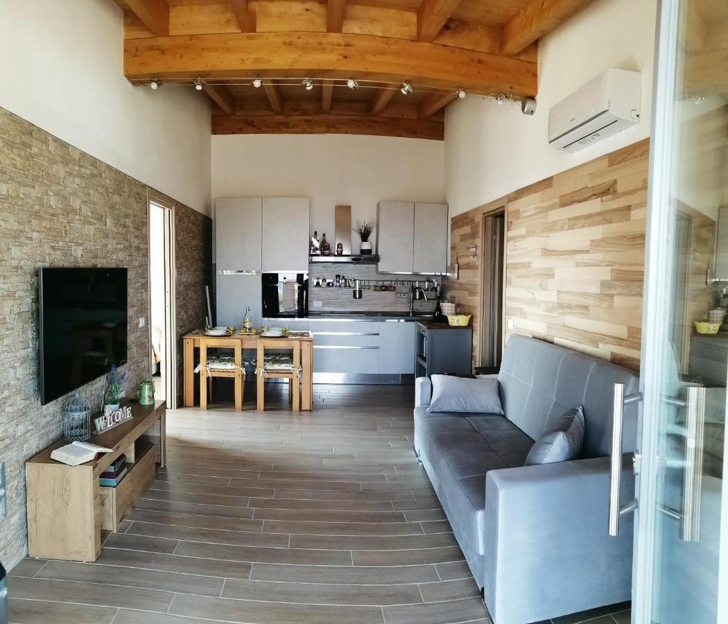 Casa Vacanza Con Piscina,Area Giochi Bambini. Santa Maria della Versa Eksteriør billede
