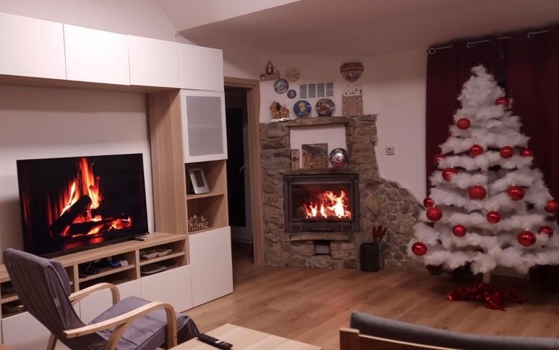 Casa Vacanza Con Piscina,Area Giochi Bambini. Santa Maria della Versa Eksteriør billede