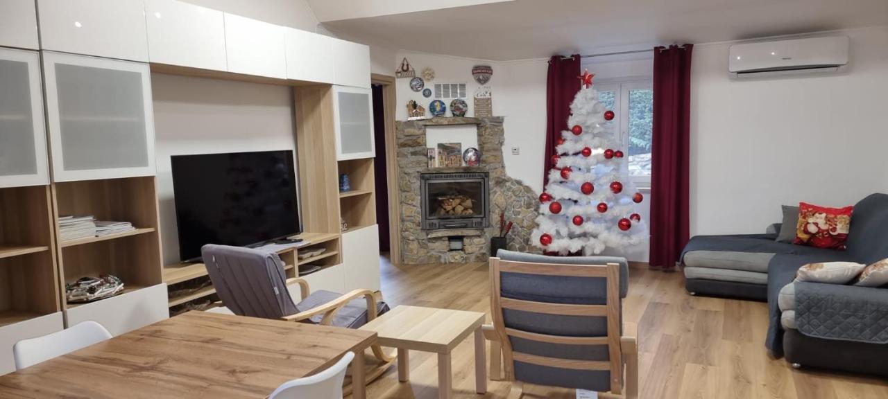 Casa Vacanza Con Piscina,Area Giochi Bambini. Santa Maria della Versa Eksteriør billede