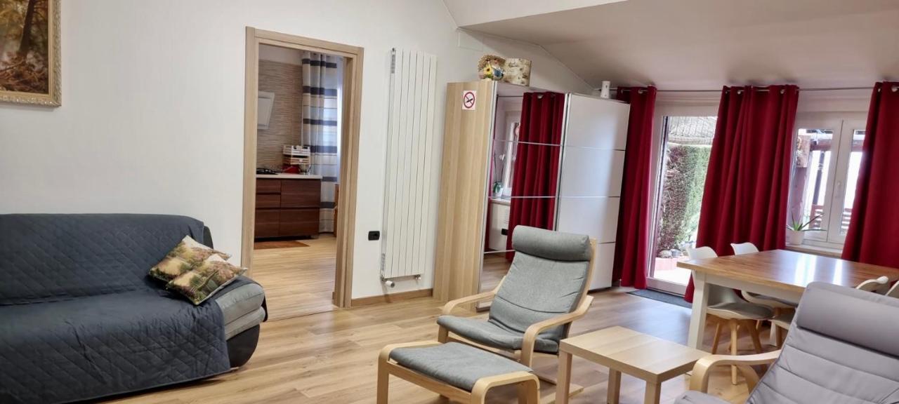 Casa Vacanza Con Piscina,Area Giochi Bambini. Santa Maria della Versa Eksteriør billede